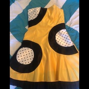 Yellow strapless Cocktail Dress